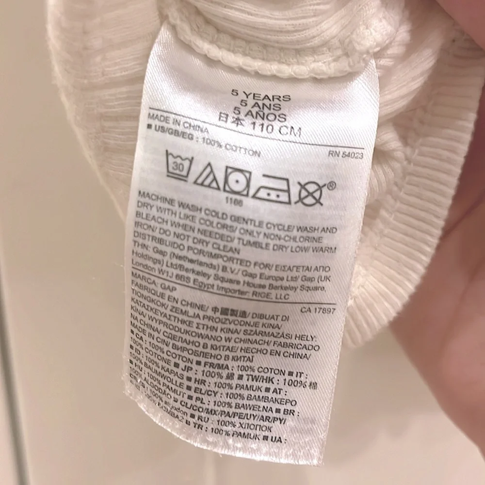 2/$15 Gap kids Peter Pan collar all cotton 5T long-sleeved ribbed cream shirt - Picture 4 of 5